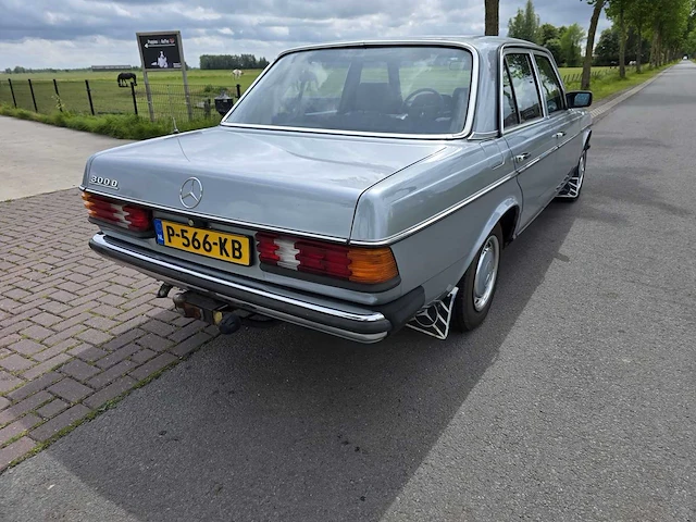 1980 mercedes-benz 300d oldtimer - afbeelding 4 van  55