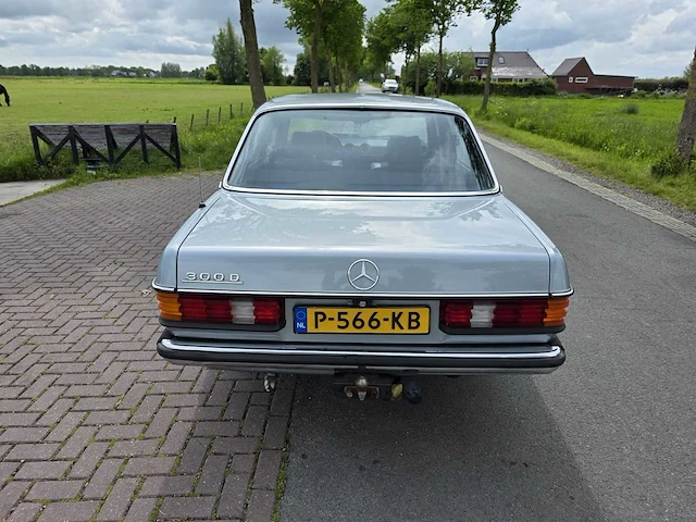 1980 mercedes-benz 300d oldtimer - afbeelding 7 van  55