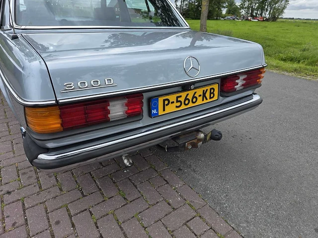 1980 mercedes-benz 300d oldtimer - afbeelding 11 van  55