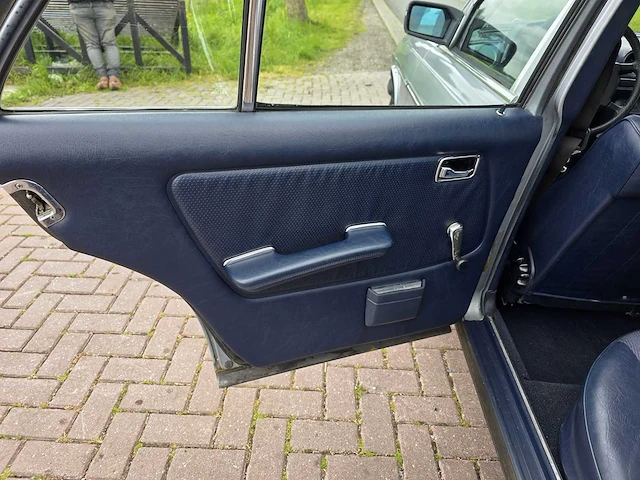 1980 mercedes-benz 300d oldtimer - afbeelding 16 van  55