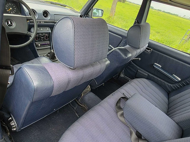 1980 mercedes-benz 300d oldtimer - afbeelding 21 van  55