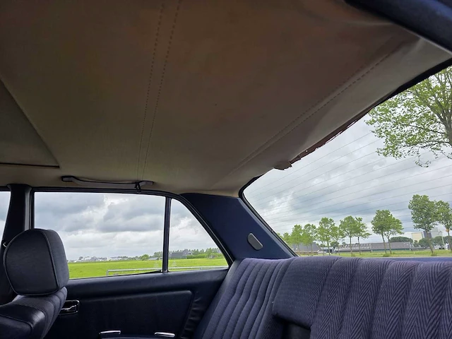 1980 mercedes-benz 300d oldtimer - afbeelding 24 van  55