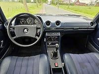 1980 mercedes-benz 300d oldtimer - afbeelding 25 van  55