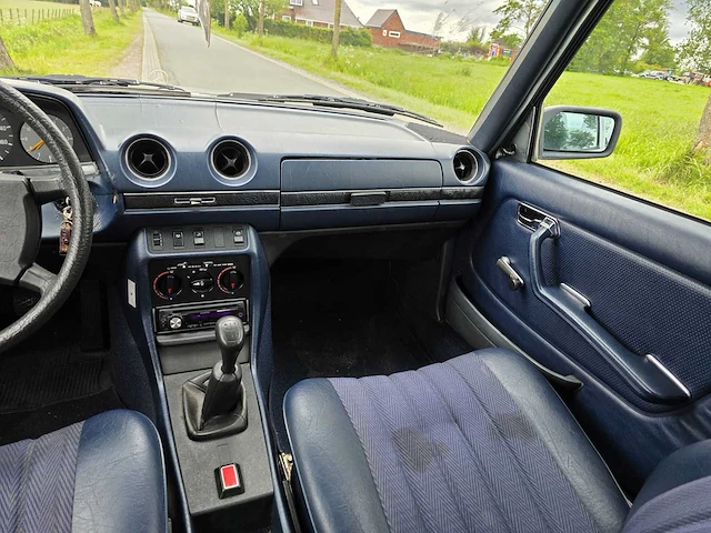 1980 mercedes-benz 300d oldtimer - afbeelding 26 van  55
