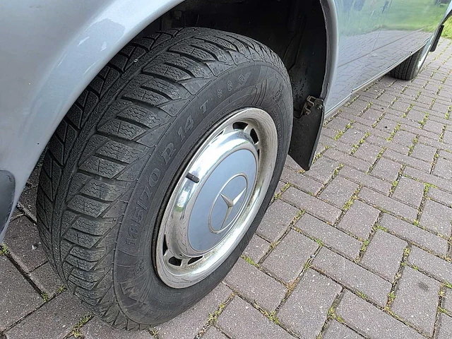 1980 mercedes-benz 300d oldtimer - afbeelding 39 van  55
