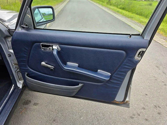 1980 mercedes-benz 300d oldtimer - afbeelding 43 van  55