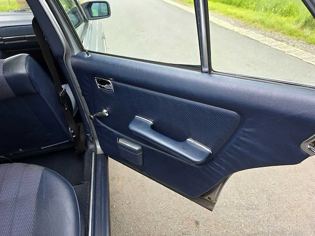 1980 mercedes-benz 300d oldtimer - afbeelding 46 van  55