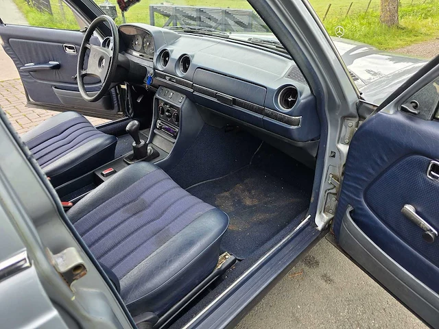 1980 mercedes-benz 300d oldtimer - afbeelding 48 van  55