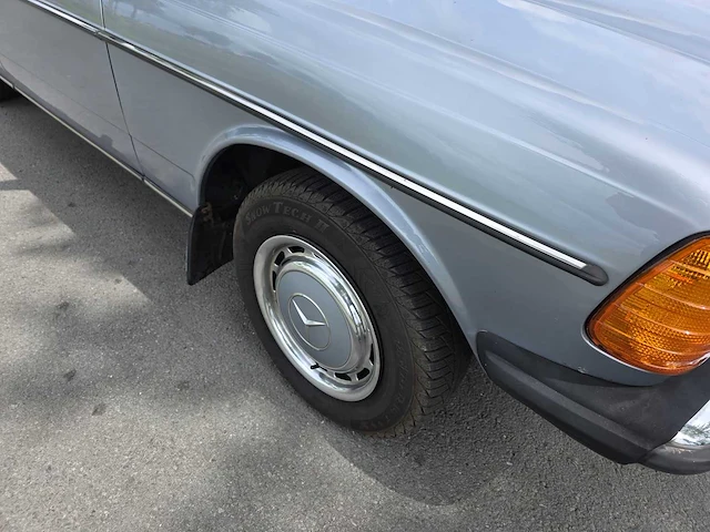 1980 mercedes-benz 300d oldtimer - afbeelding 53 van  55