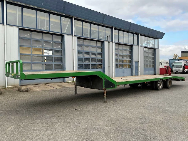 1981 broshuis semi - dieplader - afbeelding 1 van  36