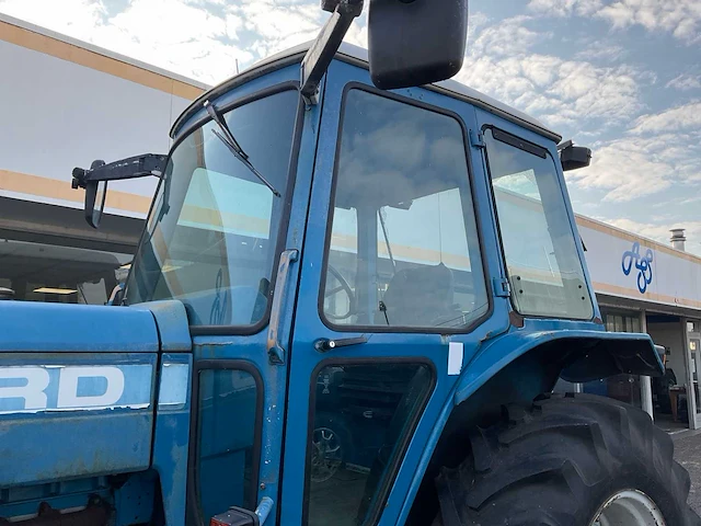 1981 ford 6710 oldtimer tractor - afbeelding 13 van  33