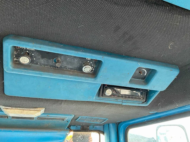 1981 ford 6710 oldtimer tractor - afbeelding 31 van  33