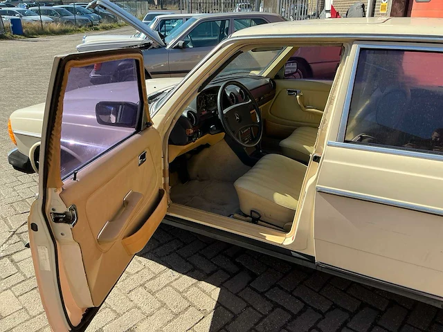 1981 mercedes-benz 123d personenauto - afbeelding 24 van  26