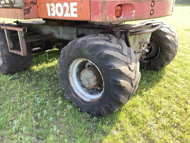 1982 atlas ab 1302 e banden graafmachine - afbeelding 8 van  22