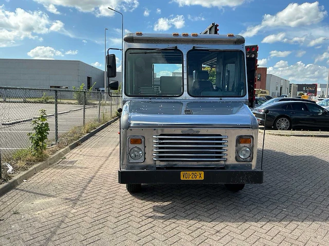 1982 chevrolet kurbmaster / grumman olsens step van foodtruck - afbeelding 12 van  83