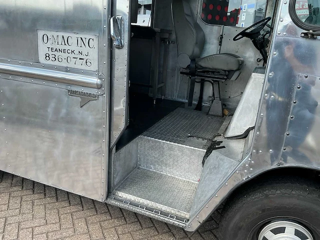 1982 chevrolet kurbmaster / grumman olsens step van foodtruck - afbeelding 36 van  83
