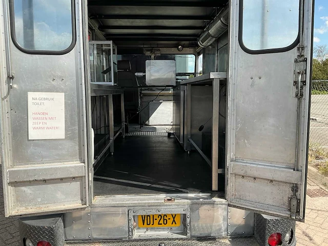 1982 chevrolet kurbmaster / grumman olsens step van foodtruck - afbeelding 54 van  83