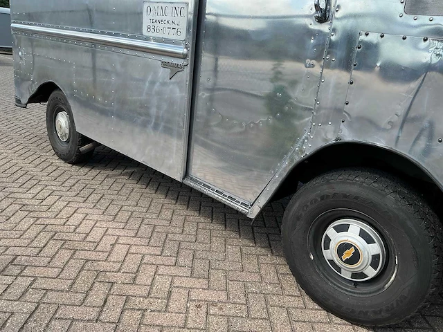 1982 chevrolet kurbmaster / grumman olsens step van foodtruck - afbeelding 45 van  83