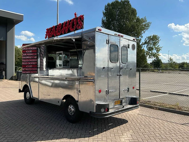 1982 chevrolet kurbmaster / grumman olsens step van foodtruck - afbeelding 78 van  83