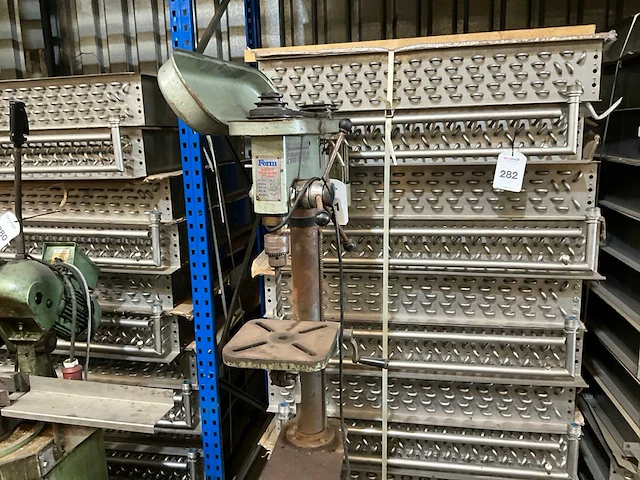 1982 ferm fm16 kolomboormachine - afbeelding 2 van  6
