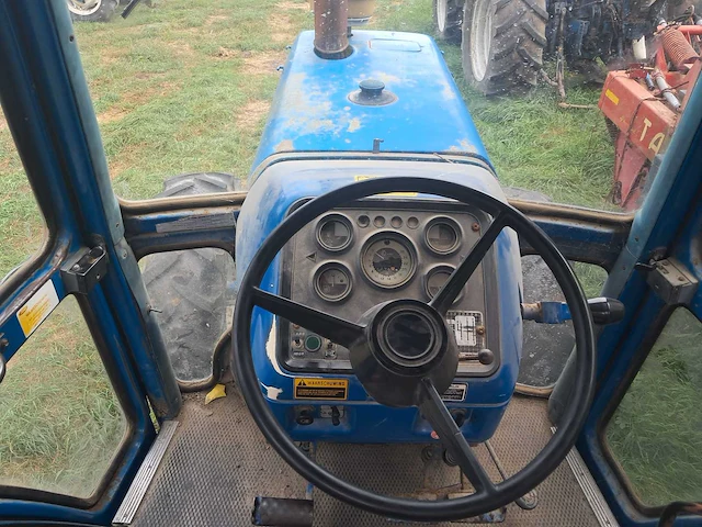 1982 ford 7710 vierwielaangedreven landbouwtractor - afbeelding 5 van  16
