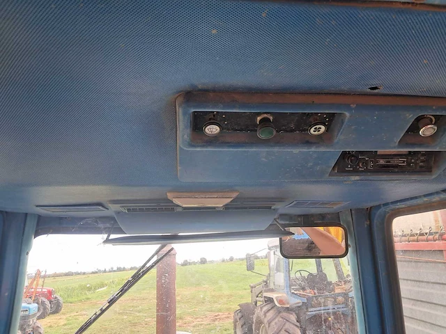 1982 ford 7710 vierwielaangedreven landbouwtractor - afbeelding 8 van  16