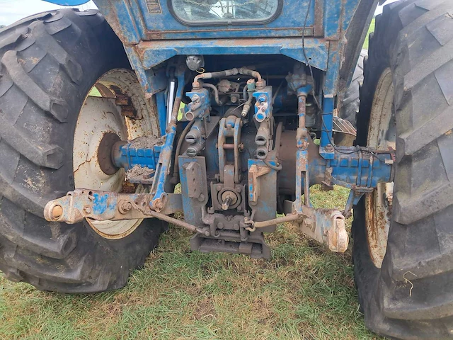 1982 ford 7710 vierwielaangedreven landbouwtractor - afbeelding 14 van  16