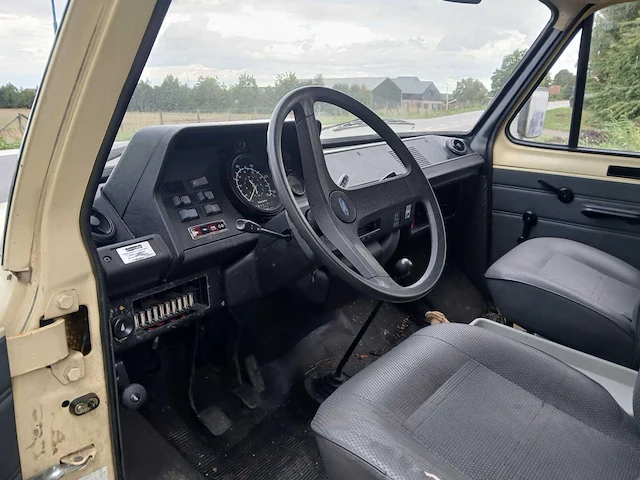 1982 ford transit bedrijfswagen - afbeelding 3 van  11