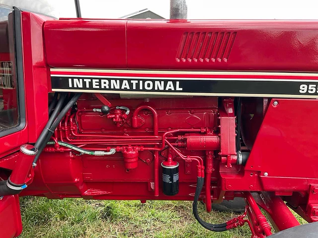 1982 international 955 xl tweewielaangedreven landbouwtractor - afbeelding 9 van  49