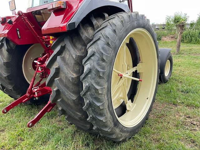 1982 international 955 xl tweewielaangedreven landbouwtractor - afbeelding 14 van  49