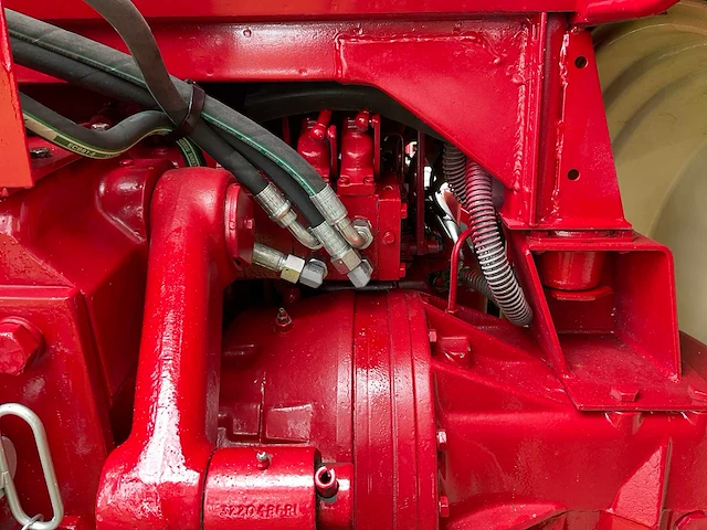1982 international 955 xl tweewielaangedreven landbouwtractor - afbeelding 19 van  49