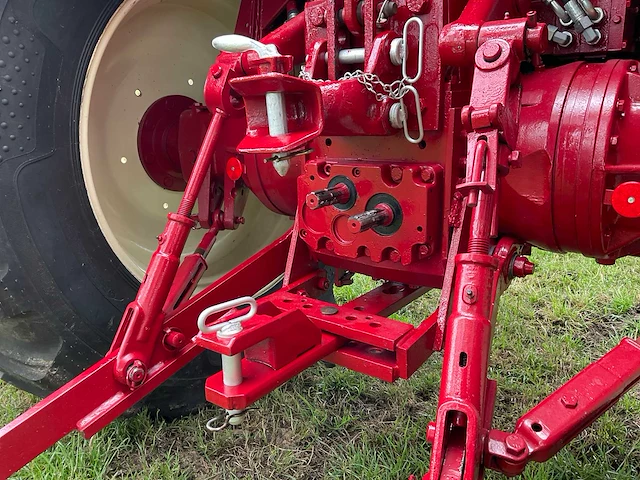 1982 international 955 xl tweewielaangedreven landbouwtractor - afbeelding 21 van  49