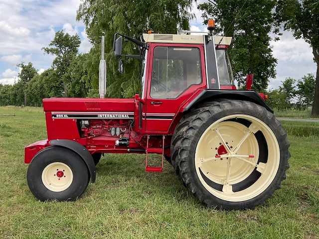 1982 international 955 xl tweewielaangedreven landbouwtractor - afbeelding 12 van  49