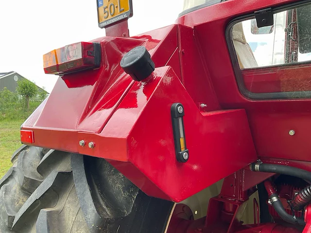 1982 international 955 xl tweewielaangedreven landbouwtractor - afbeelding 24 van  49