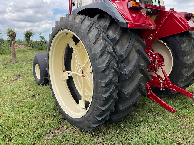 1982 international 955 xl tweewielaangedreven landbouwtractor - afbeelding 25 van  49
