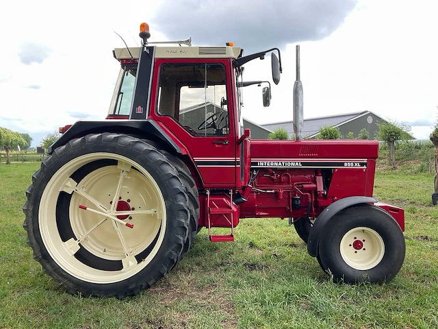 1982 international 955 xl tweewielaangedreven landbouwtractor - afbeelding 46 van  49