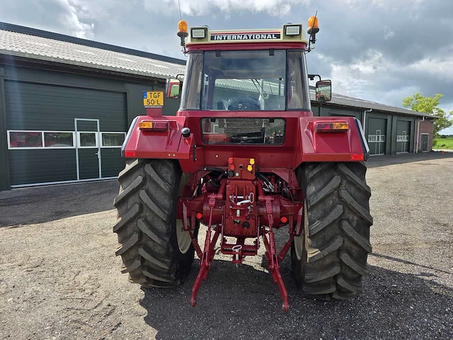 1982 international 955 xl tweewielaangedreven landbouwtractor - afbeelding 3 van  69