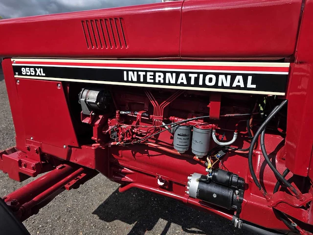 1982 international 955 xl tweewielaangedreven landbouwtractor - afbeelding 7 van  69