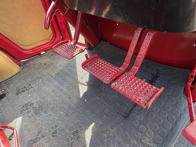 1982 international 955 xl tweewielaangedreven landbouwtractor - afbeelding 36 van  69