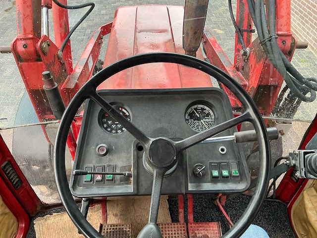 1982 international harvester 845 xl vierwielaangedreven landbouwtractor - afbeelding 25 van  40