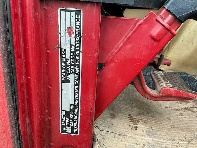 1982 international harvester 845 xl vierwielaangedreven landbouwtractor - afbeelding 35 van  40