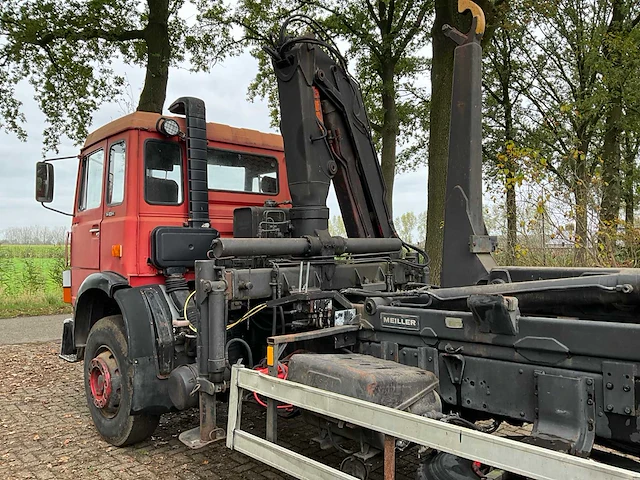 1982 magirus deutz 256m19 haakarm vrachtwagen met kraan - afbeelding 17 van  44