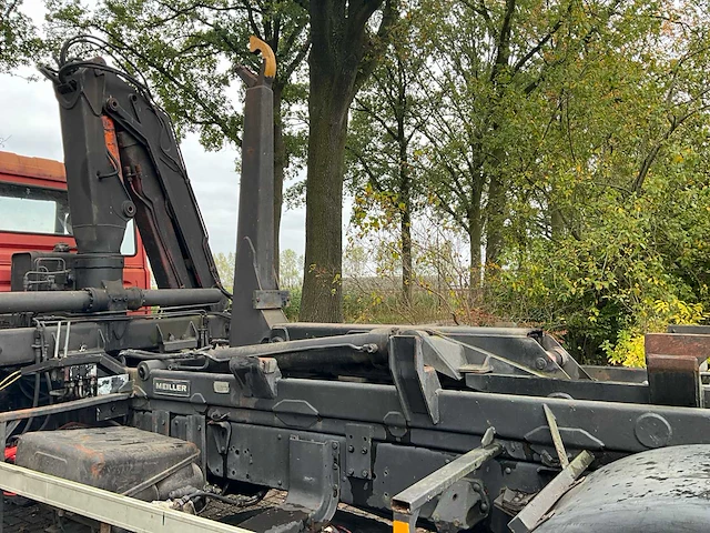 1982 magirus deutz 256m19 haakarm vrachtwagen met kraan - afbeelding 18 van  44