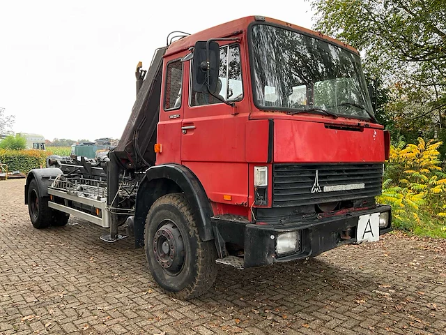 1982 magirus deutz 256m19 haakarm vrachtwagen met kraan - afbeelding 12 van  44