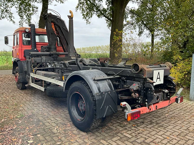 1982 magirus deutz 256m19 haakarm vrachtwagen met kraan - afbeelding 34 van  44