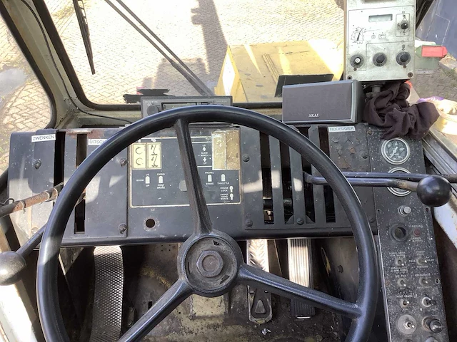 1982 p&h omega 51800 mobiele kraan - afbeelding 9 van  47