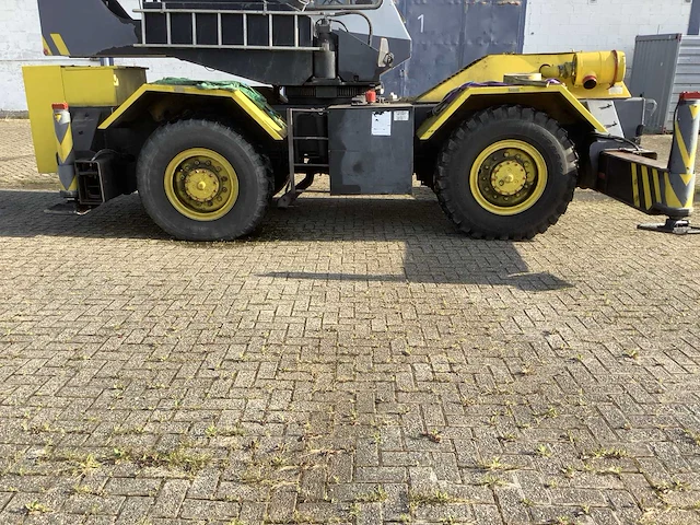 1982 p&h omega 51800 mobiele kraan - afbeelding 18 van  47
