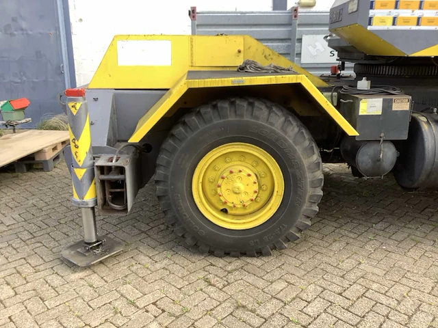 1982 p&h omega 51800 mobiele kraan - afbeelding 12 van  47