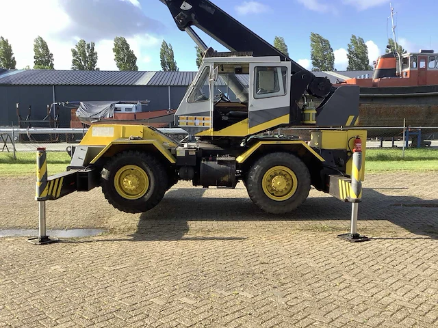 1982 p&h omega 51800 mobiele kraan - afbeelding 28 van  47