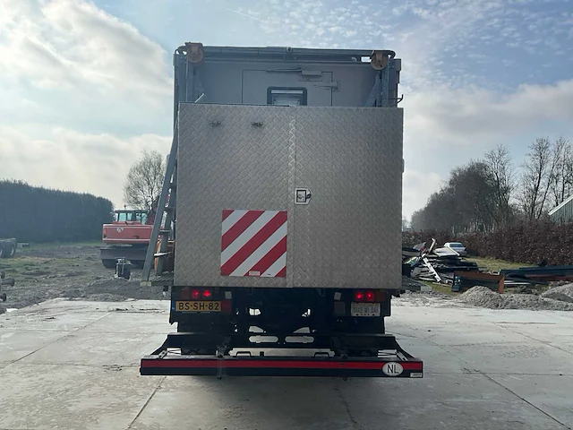 1982 steyr 1291 4x4 expeditie camper / vrachtwagen - afbeelding 2 van  69